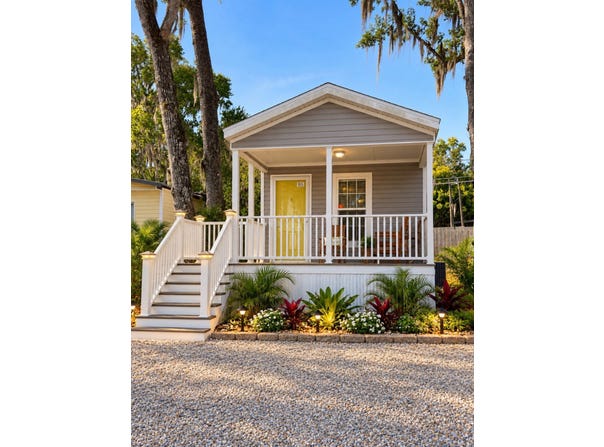 1110 N Summit St., CRESCENT CITY, FL 32112