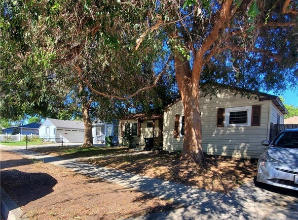 6850 Hesperia, Reseda, CA 91335