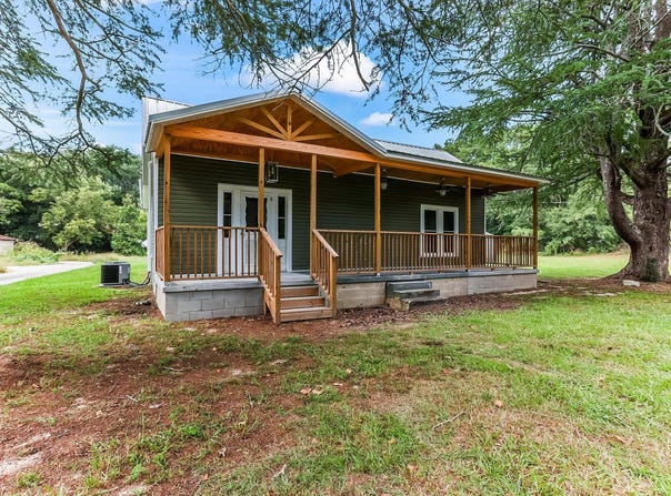 2165 New Holland Road, Wagener, SC 29164