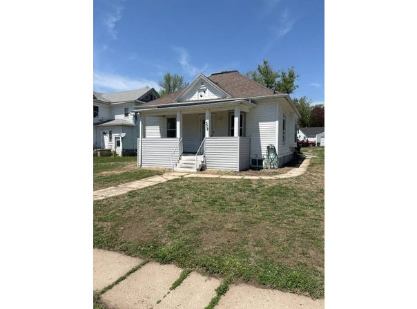 308 W 4th St, Wakefield, NE 68784