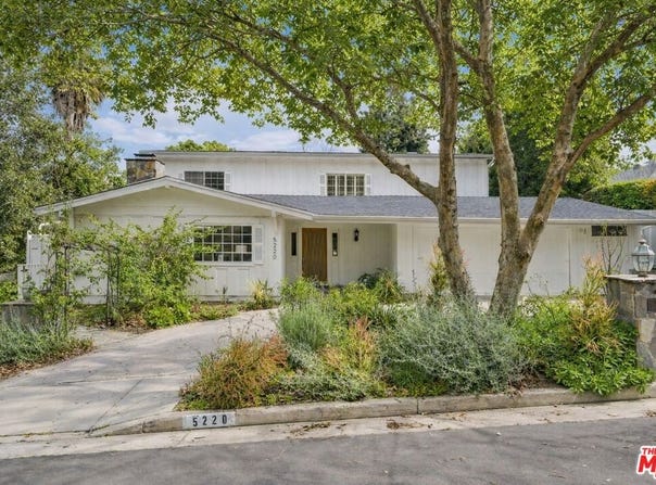 5220 Melvin Ave, Tarzana, CA 91356