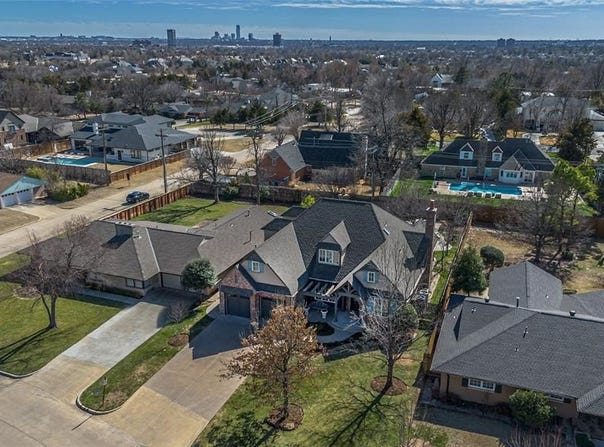 1902 Elmhurst Avenue, Nichols Hills, OK 73120