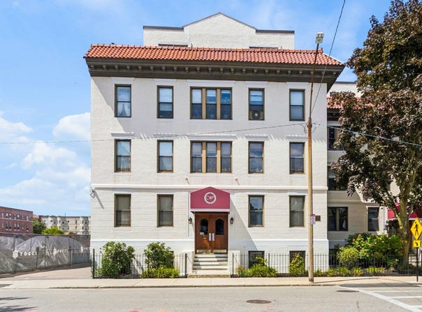 33 Brainerd Rd, Boston, MA 02134