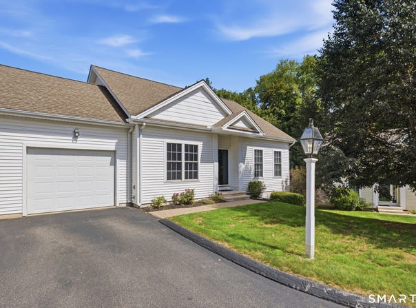 2 Whitman Lane, Vernon, CT 06066