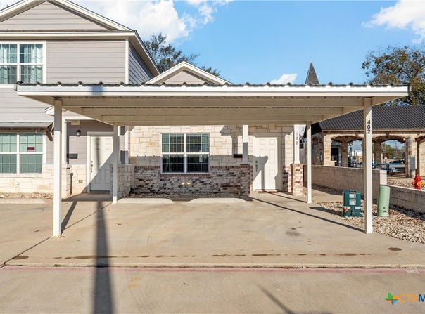 402 Spring Street, McGregor, TX 76657