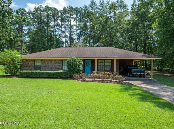 546 E Sides Avenue, Ackerman, MS 39735