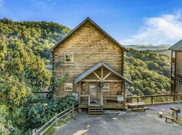 1876 Billard Way, Sevierville, TN 37876
