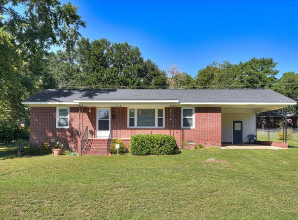 802 Woodside Dr., Johnston, SC 29832