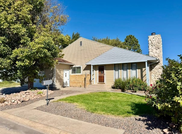425 W 2nd St, Colby, KS 67701