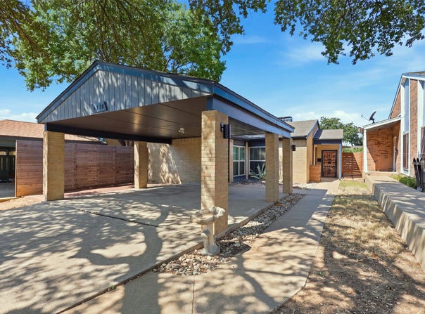 1518 El Camino Real, Euless, TX 76040