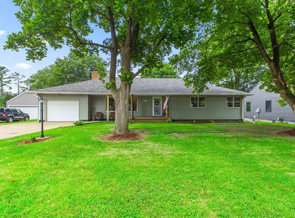145 N PARK Drive, Canton, IL 61520