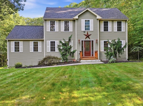 138 Walnut, Douglas, MA 01516