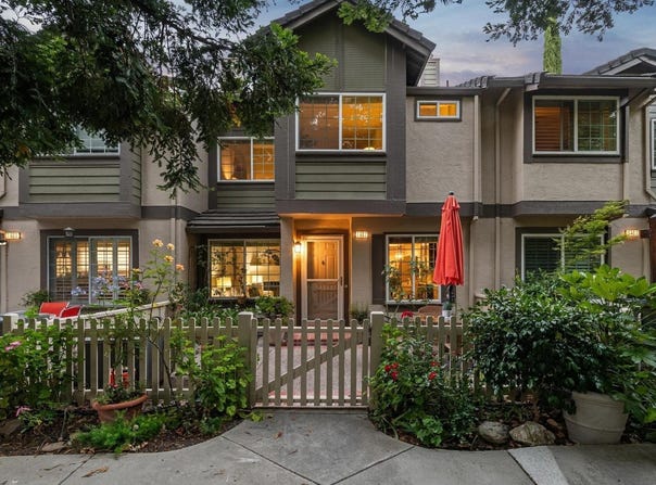 7482 Oxford Circle, Dublin, CA 94568