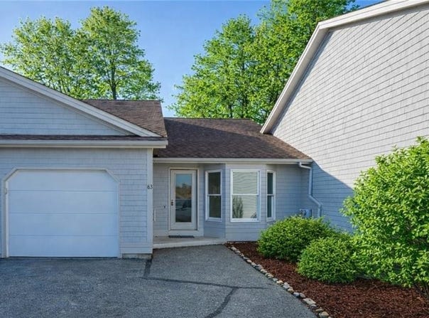 83 Valley Lane, Portsmouth, RI 02871