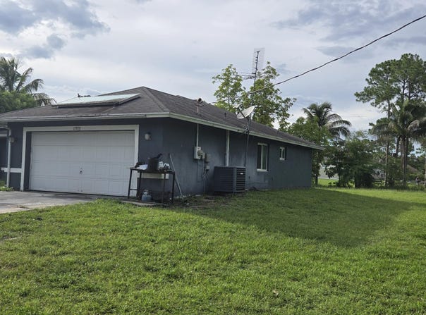 17999 N 46th Court N, The Acreage, FL 33470