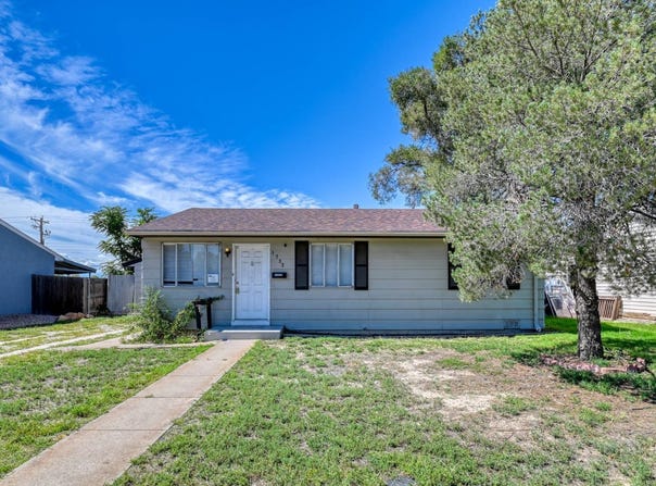 1733 Jerry Murphy RD, Pueblo, CO 81001