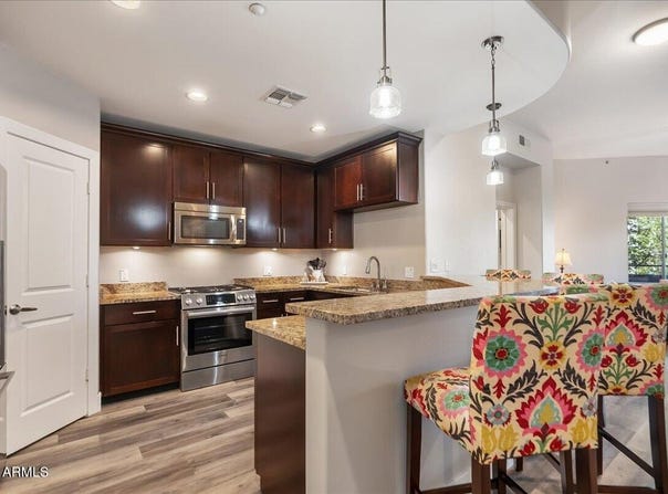 945 E PLAYA DEL NORTE Drive, Tempe, AZ 85288