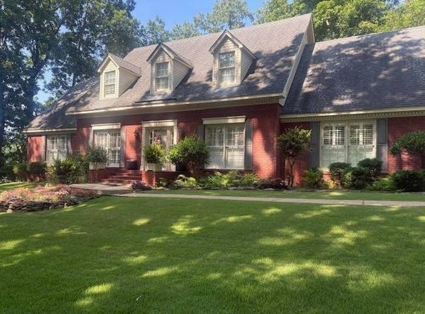 333 Hidden Valley Rd., Grenada, MS 38901