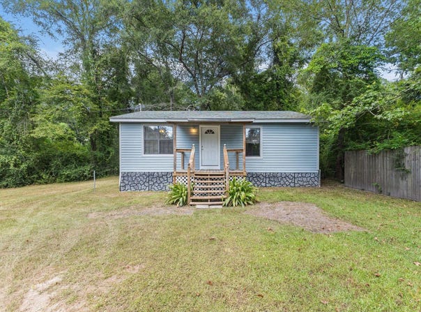 11 Pruitt Rd, Ellisville, MS 39437