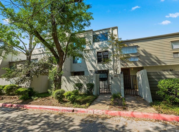 3103 Eisenhauer Rd, San Antonio, TX 78209