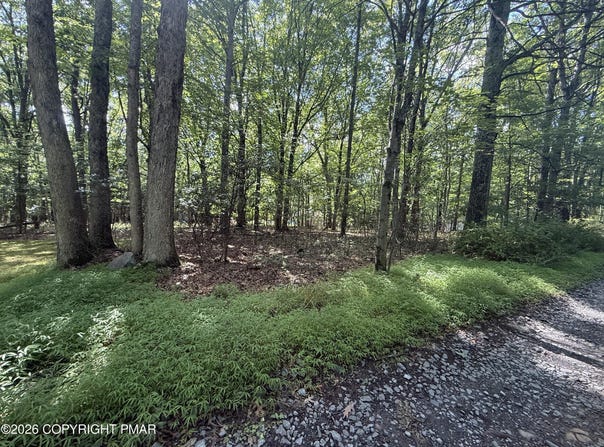 Johns Rd 549, Effort, PA 18330