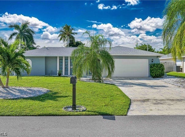 2202 SE 13th Street, Cape Coral, FL 33990
