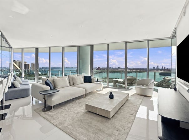 900 Biscayne Blvd, Miami, FL 33132