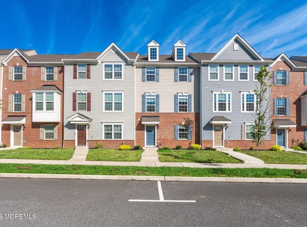 79 Anchor Way, Cliffwood, NJ 07721