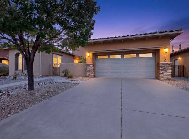 190 Zuni River Circle SW, Los Lunas, NM 87031