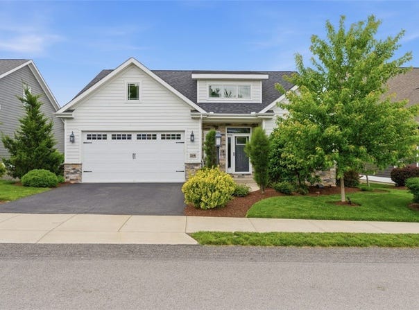 214 Maid Marion Ln, Peters Twp, PA 15317