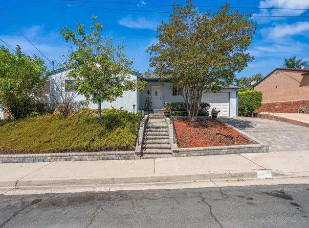 6230 W Manor Drive, La Mesa, CA 91942