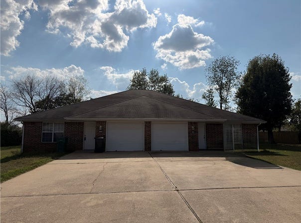 1954 - 1956 11th Place, Rogers, AR 72758