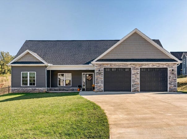 1608 Willow Oak Drive, Forest, VA 24551