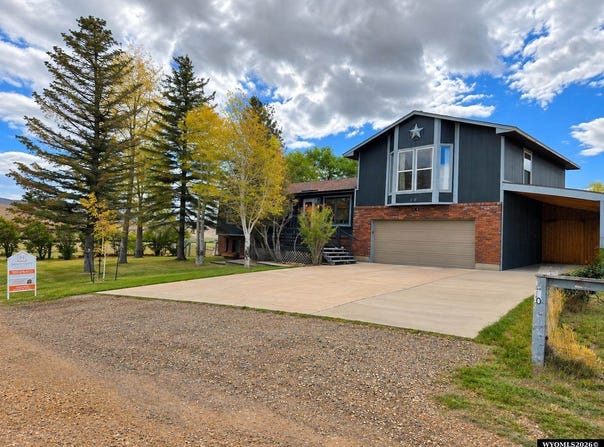 10 Bear Circle, Evanston, WY 82930