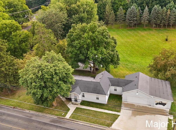 417 W Main Street, Stanton, MI 48888