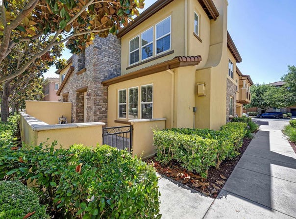 644 Heligan Ln, Livermore, CA 94551