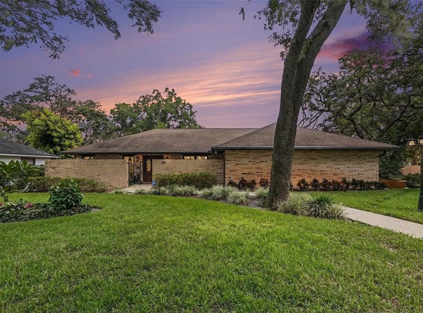 201 WILD OAK Drive, BRANDON, FL 33511