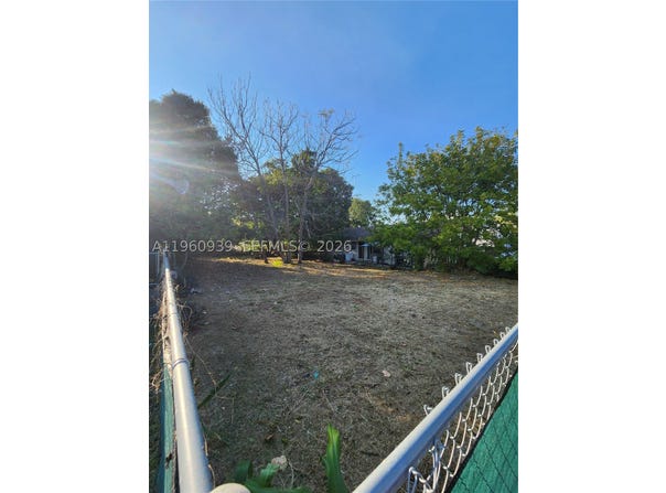 6742 NW 4th Ave, Miami, FL 33150