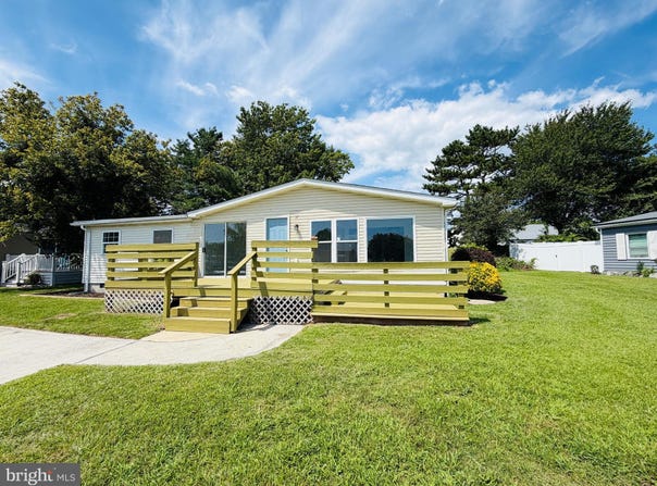 37 ANCHOR WAY Drive, BERLIN, MD 21811