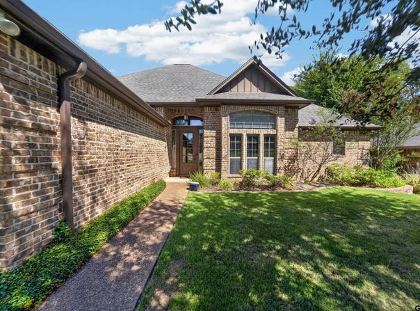 511 Southcreek, Chandler, TX 75758