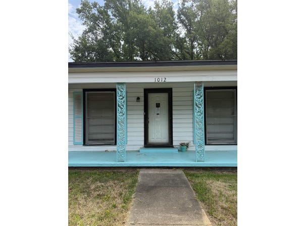 1012 Harmon Dr, Longview, TX 75602