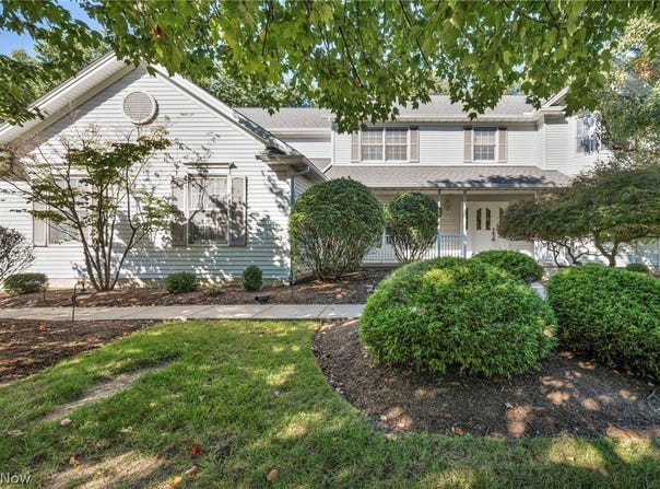 7732 Debonaire Drive, Mentor, OH 44060
