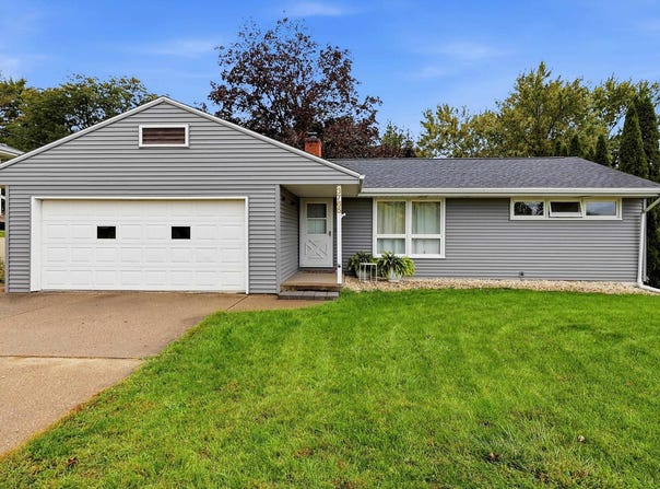 3765 Asbury Road, Dubuque, IA 52002