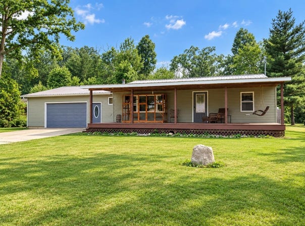155 Oak Grove Road, Harrison, MI 48625
