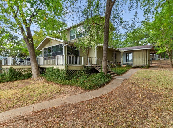 142 Lowe Drive, Mabank, TX 75156