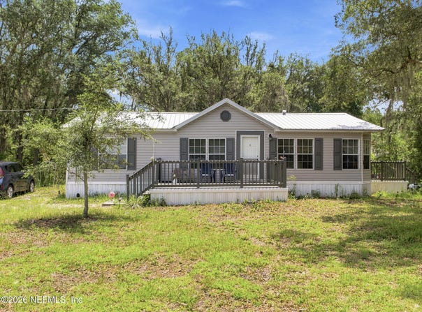 820 SELMA Avenue, Interlachen, FL 32148
