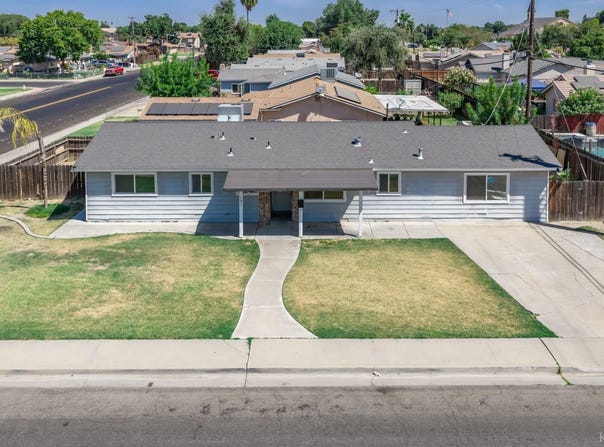 902 Boxwood, Lemoore, CA 93245