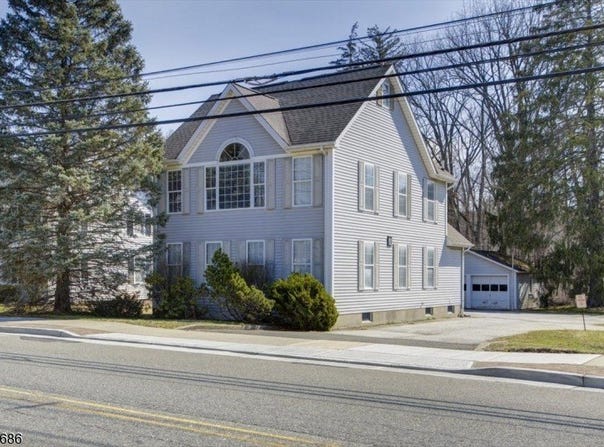 27 Main St, Sparta Twp., NJ 07871-1903