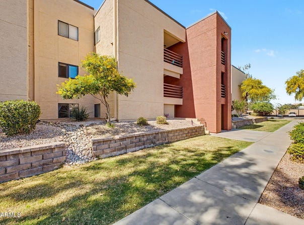 1340 N RECKER Road, Mesa, AZ 85205