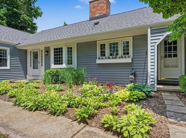 3702 Meadow Lane, Saline, MI 48176
